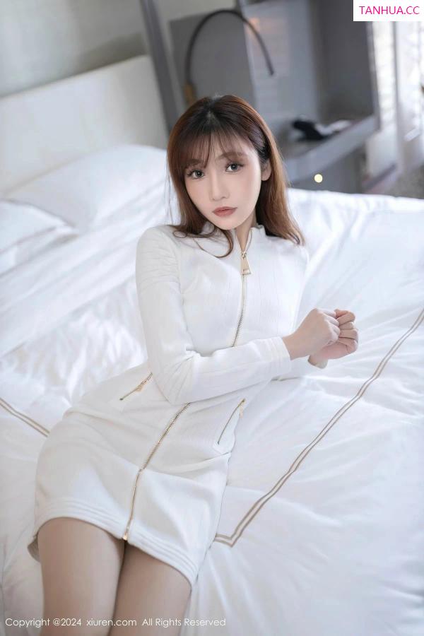 陆萱萱  [XiuRen]高清写真图 2024.03.14 No.8233 陆萱萱 丝袜美腿第5张图片